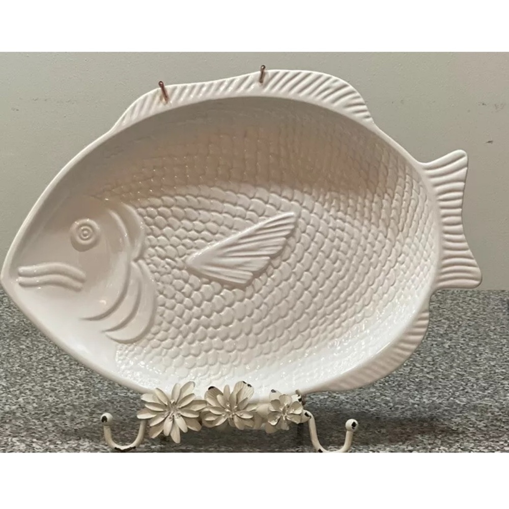 VTG Portugal Ceramic Fish Shape Platter Simply White 16X12 Cottagecore Retro Y2K